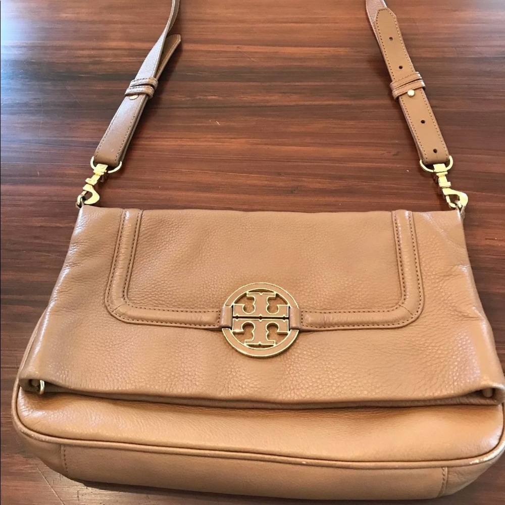 Tory Burch Amanda Crossbody. ❤️